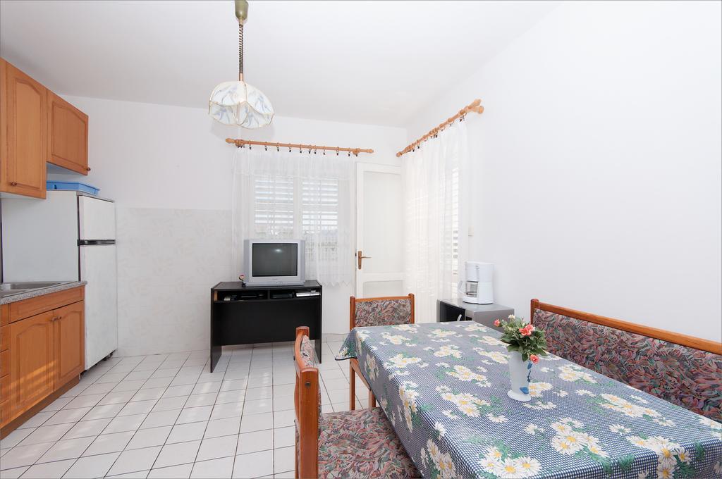 Maslinov Hlad Apartment Barbat na Rabu Phòng bức ảnh